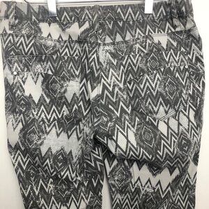 Yessica Women’s jeans Skinny tribal‎ print size 36